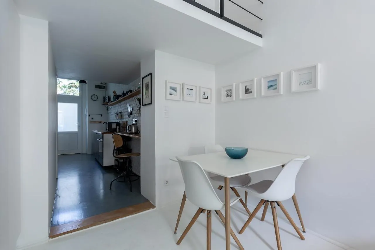 Black And White Apartment Budapest 0*,
