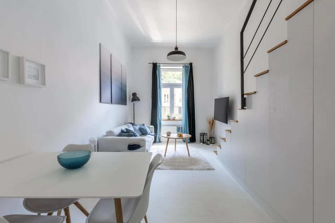 Black And White Apartment Budapest 0*,